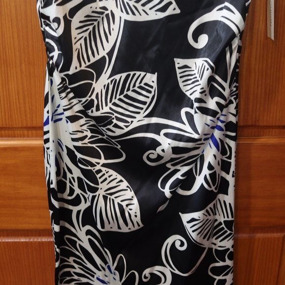 Maggie London Black White Seaside Floral Midi V-Neck Dress 12 Semi-Formal Spring - Picture 6 of 13